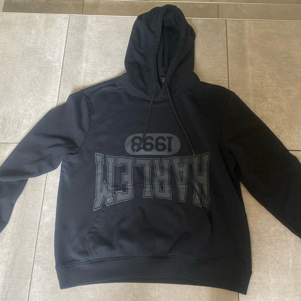 Like new never worn men’s H&M hoodie